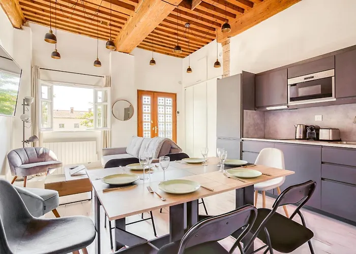 Charming 6-Person Apartment Terreaux & Croix Rousse Area