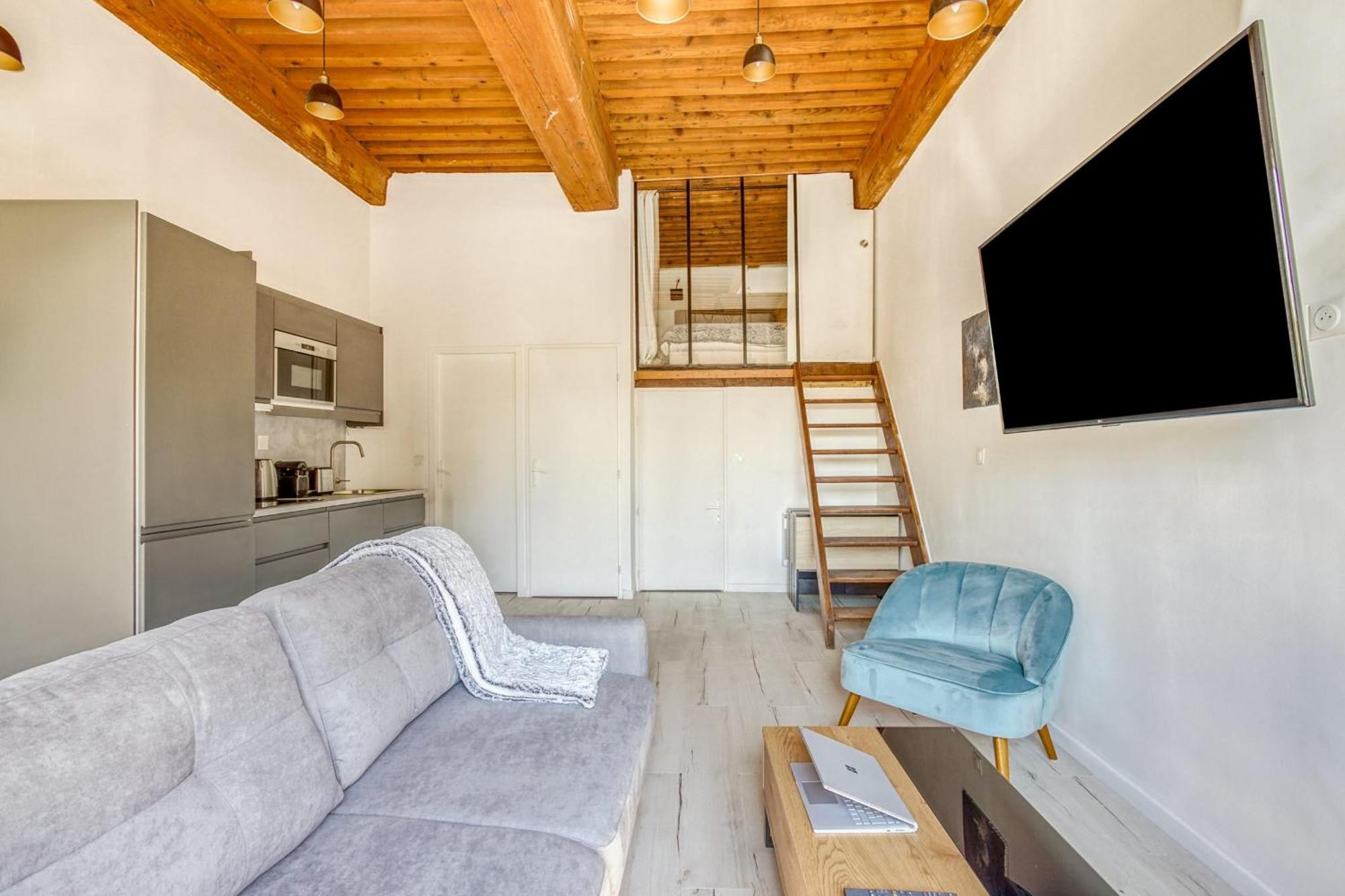 Charming 6-person Terreaux & Croix Rousse Area Appartamento *